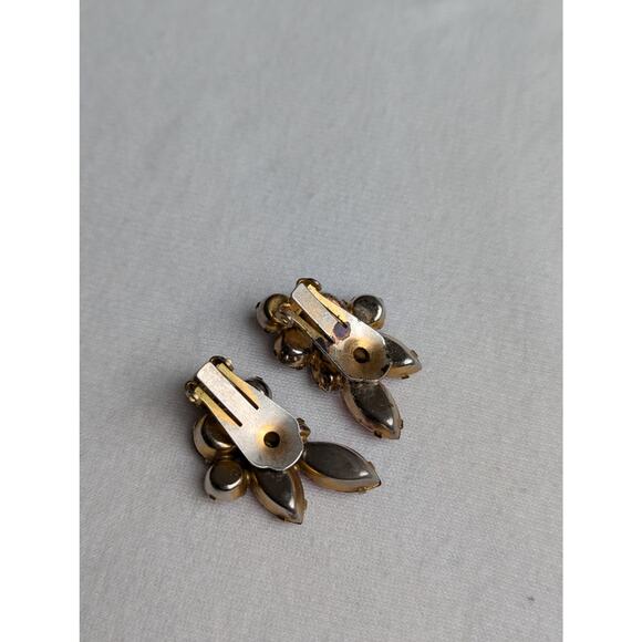 Vintage 50's Red rhinestone earrings with clipssee measurements - Picture 7 of 7